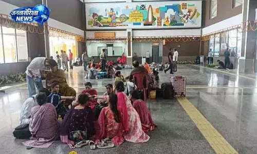 Jalandhar उद्घाटन के बाद जालंधर स्टेशन पर सवाल Jalandhar उद्घाटन के बाद जालंधर स्टेशन पर सवाल