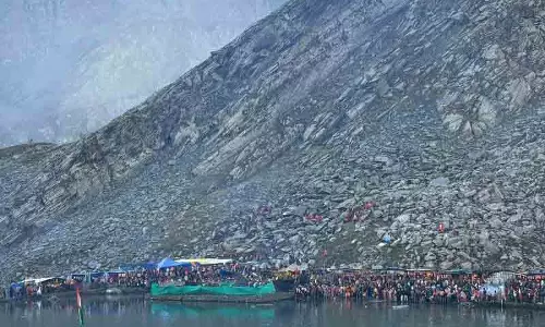 Dharamsala श्रद्धालुओं की संख्या सीमित, कुगती रास्ता बंद Dharamsala श्रद्धालुओं की संख्या सीमित, कुगती रास्ता बंद