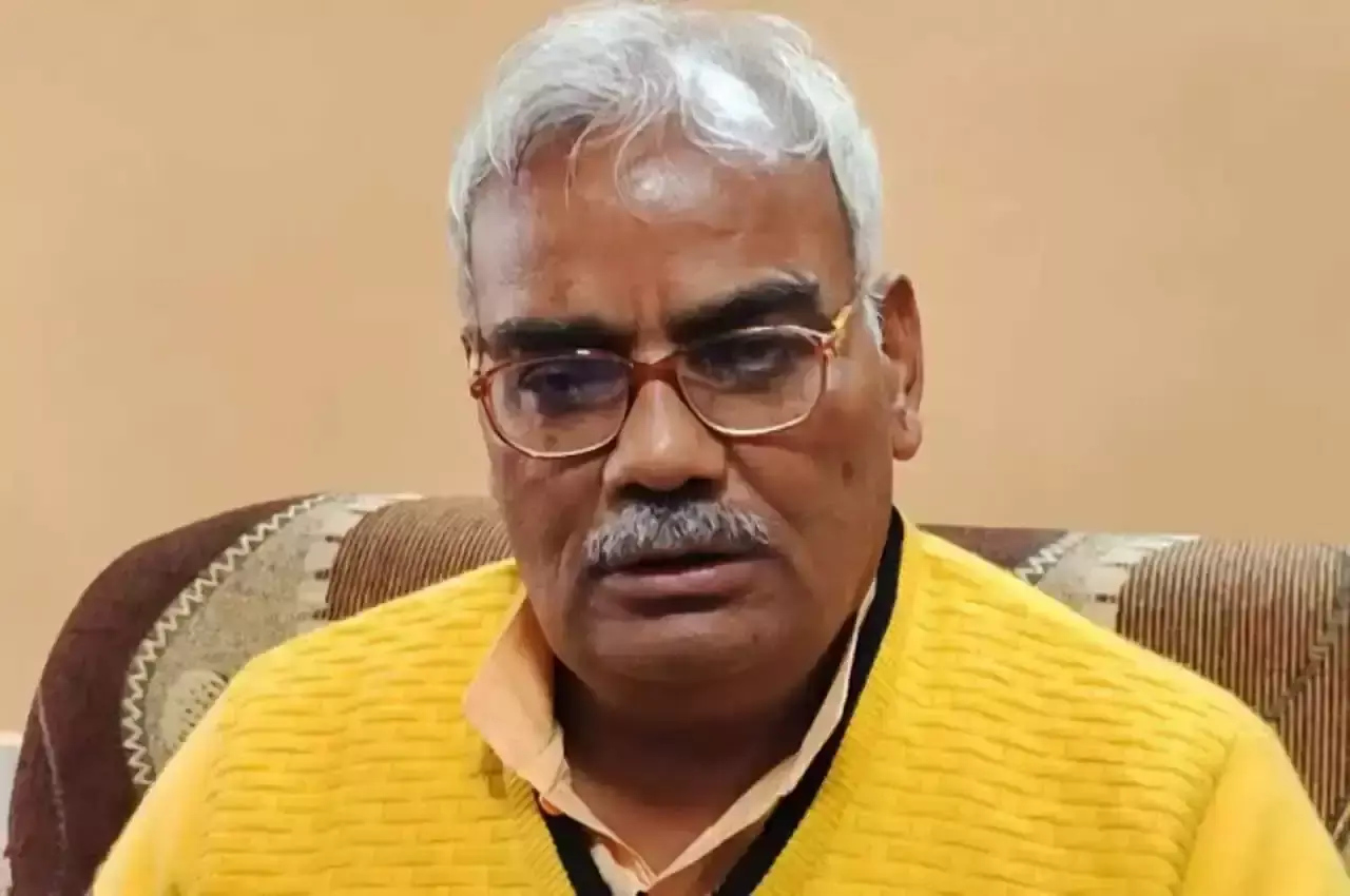 Jaipur: डोटासरा पर शिक्षा मंत्री का तीखा वार, शिक्षा व्यवस्था पर उठाए सवाल Jaipur: डोटासरा पर शिक्षा मंत्री का तीखा वार, शिक्षा व्यवस्था पर उठाए सवाल