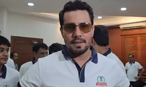 आयकर विभाग की वॉकथॉन 2026 में पहुंचे रणदीप हुड्डा, बोले- वॉकिंग है बेस्ट एक्सरसाइज आयकर विभाग की वॉकथॉन 2026 में पहुंचे रणदीप हुड्डा, बोले- वॉकिंग है बेस्ट एक्सरसाइज