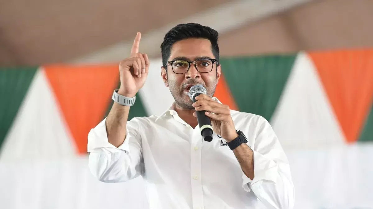 Kolkata: पार्टी में वापसी पर पद छोड़ने की पेशकश, अभिषेक बनर्जी का बड़ा ऐलान Kolkata: पार्टी में वापसी पर पद छोड़ने की पेशकश, अभिषेक बनर्जी का बड़ा ऐलान
