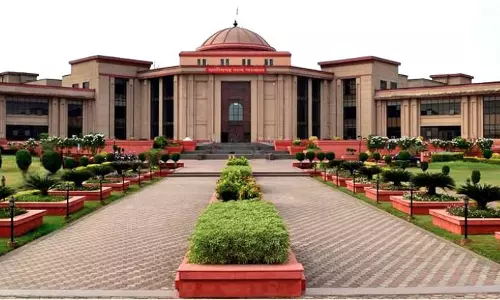 दुर्घटना मुआवजा मामलों में आधार कार्ड की उम्र अंतिम प्रमाण नहीं : हाईकोर्ट दुर्घटना मुआवजा मामलों में आधार कार्ड की उम्र अंतिम प्रमाण नहीं : हाईकोर्ट