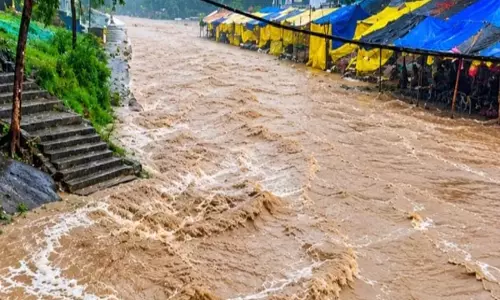 Maa Shakambhari धाम में सुरक्षा बढ़ी, श्रद्धालुओं की एंट्री पर रोक Maa Shakambhari धाम में सुरक्षा बढ़ी, श्रद्धालुओं की एंट्री पर रोक