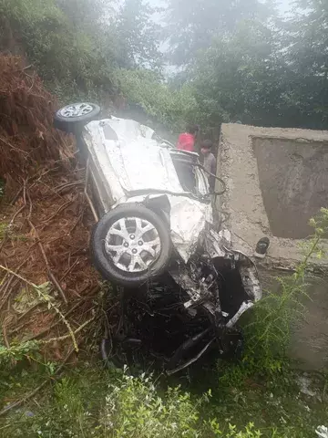 Banihal: बनिहाल में दर्दनाक सड़क हादसा, परिवार पर टूटा दुखों का पहाड़ Banihal: बनिहाल में दर्दनाक सड़क हादसा, परिवार पर टूटा दुखों का पहाड़