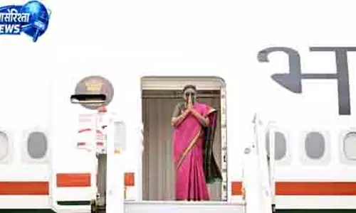Delhi राष्ट्रपति मुर्मू तीन देशों के दौरे पर Delhi राष्ट्रपति मुर्मू तीन देशों के दौरे पर