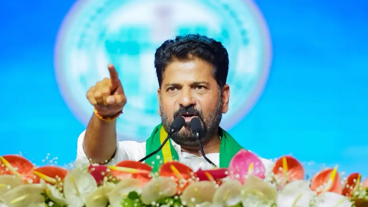 Telangana CM ने कांग्रेस नेताओं को SIR में लापरवाही के खिलाफ चेतावनी दी Telangana CM ने कांग्रेस नेताओं को SIR में लापरवाही के खिलाफ चेतावनी दी