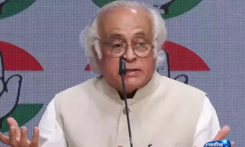 सर्वदलीय बैठक से विपक्ष के वॉकआउट पर Jairam Ramesh का हमला सर्वदलीय बैठक से विपक्ष के वॉकआउट पर Jairam Ramesh का हमला