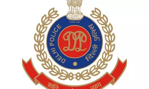 दिल्ली पुलिस कमिश्नर सख्त, पेड पोस्टिंग पर चेतावनी दिल्ली पुलिस कमिश्नर सख्त, पेड पोस्टिंग पर चेतावनी