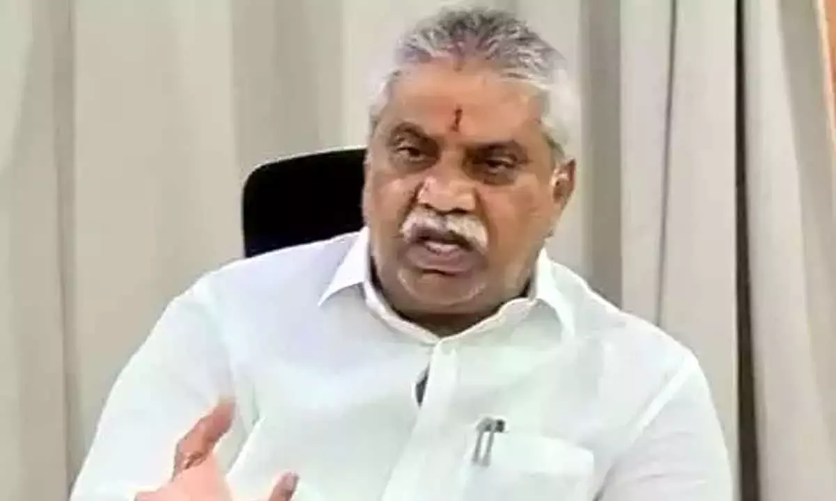 Andhra: मल्लाडी विष्णु ने विजयवाड़ा में डायरिया फैलने के लिए सरकार को जिम्मेदार ठहराया Andhra: मल्लाडी विष्णु ने विजयवाड़ा में डायरिया फैलने के लिए सरकार को जिम्मेदार ठहराया