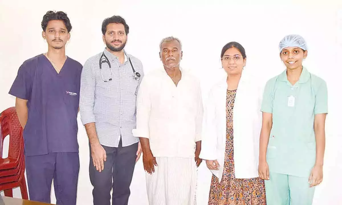 Andhra: KIMS सवीरा में एडवांस्ड स्टेंटिंग से बुजुर्ग की जान बची Andhra: KIMS सवीरा में एडवांस्ड स्टेंटिंग से बुजुर्ग की जान बची