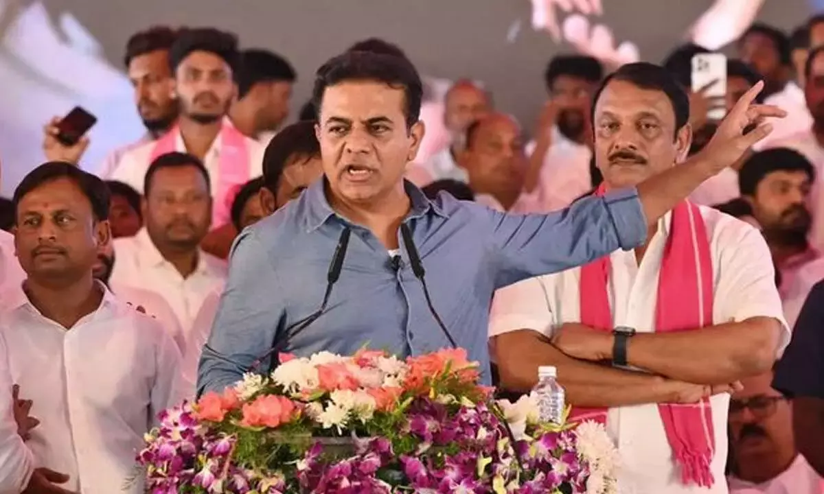 Telangana: नौकरियों के मुद्दे पर रेवंत को KTR की बड़ी चुनौती Telangana: नौकरियों के मुद्दे पर रेवंत को KTR की बड़ी चुनौती