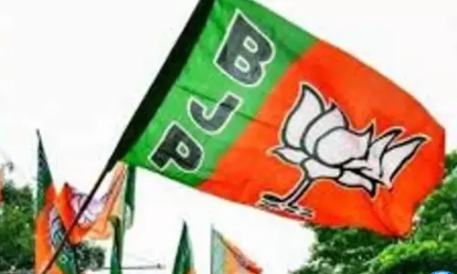 Agra भाजपा में बढ़ा सियासी विवाद, नेता ने दी सख्त कार्रवाई की चेतावनी Agra भाजपा में बढ़ा सियासी विवाद, नेता ने दी सख्त कार्रवाई की चेतावनी