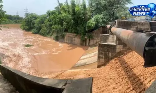 सुखना लेक का जलस्तर खतरे के करीब, फ्लड गेट खुल सकता है सुखना लेक का जलस्तर खतरे के करीब, फ्लड गेट खुल सकता है