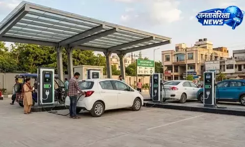 इलेक्ट्रिक वाहन खरीदारों के लिए खुशखबरी, सरकार देगी आर्थिक मदद इलेक्ट्रिक वाहन खरीदारों के लिए खुशखबरी, सरकार देगी आर्थिक मदद
