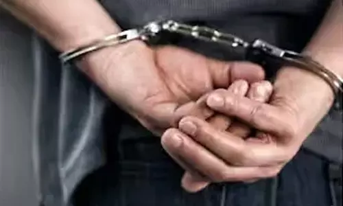Greater नोएडा पुलिस की कार्रवाई, मारपीट मामले में छह वांछित दबोचे Greater नोएडा पुलिस की कार्रवाई, मारपीट मामले में छह वांछित दबोचे