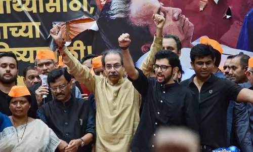 वांगचुक मामले पर उद्धव ठाकरे का BJP पर हमला वांगचुक मामले पर उद्धव ठाकरे का BJP पर हमला