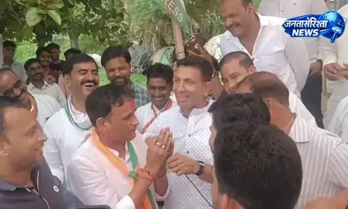 दतिया उपचुनाव में दिखी सियासी गर्माहट, जीतू पटवारी से मिले आशुतोष तिवारी दतिया उपचुनाव में दिखी सियासी गर्माहट, जीतू पटवारी से मिले आशुतोष तिवारी