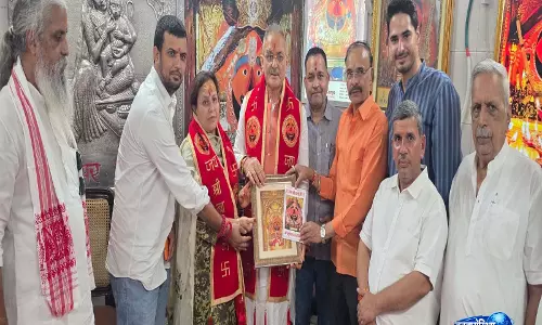 हिमाचल राज्यपाल ने सालासर बालाजी धाम में की पूजा-अर्चना हिमाचल राज्यपाल ने सालासर बालाजी धाम में की पूजा-अर्चना