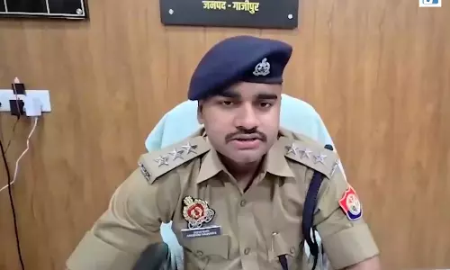 लावारिस ट्रक से मचा हड़कंप! 30 मवेशी मिले, 13 की मौत लावारिस ट्रक से मचा हड़कंप! 30 मवेशी मिले, 13 की मौत