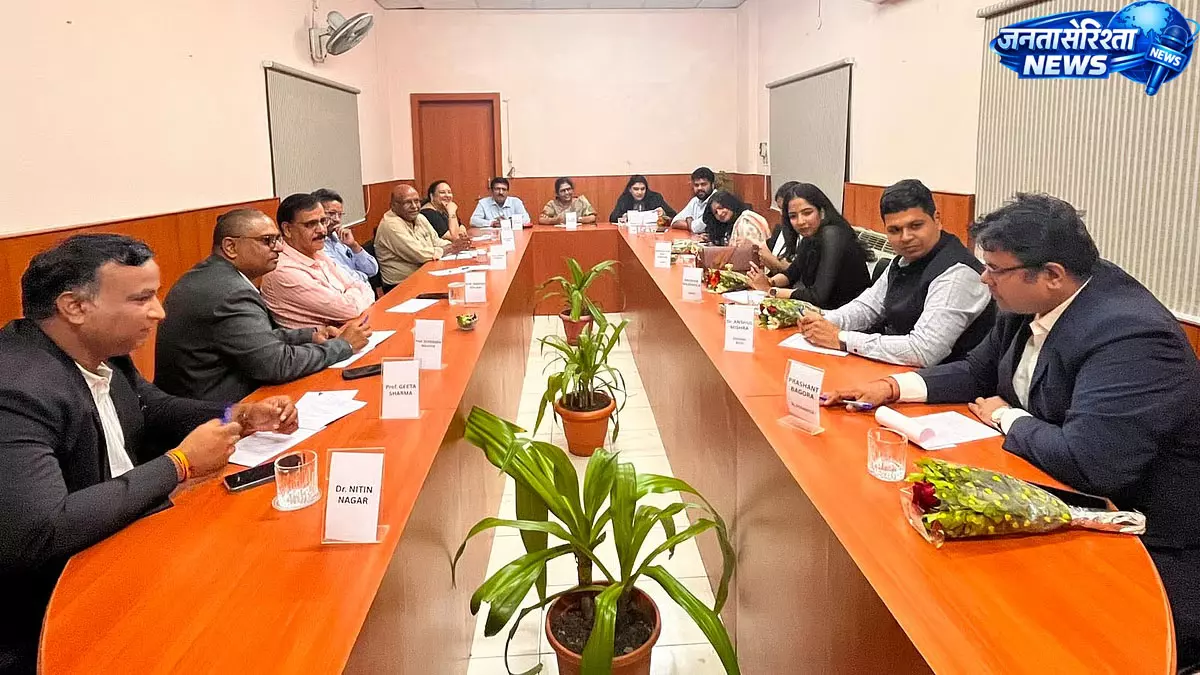 DAVV में HR लेक्चर सीरीज़, AI पर विशेषज्ञों की राय DAVV में HR लेक्चर सीरीज़, AI पर विशेषज्ञों की राय