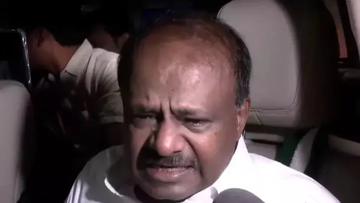 Kumaraswamy ने अपनी माँ चेन्नम्मा को श्रद्धांजलि दी; अंतिम संस्कार 20 जुलाई को होगा Kumaraswamy ने अपनी माँ चेन्नम्मा को श्रद्धांजलि दी; अंतिम संस्कार 20 जुलाई को होगा
