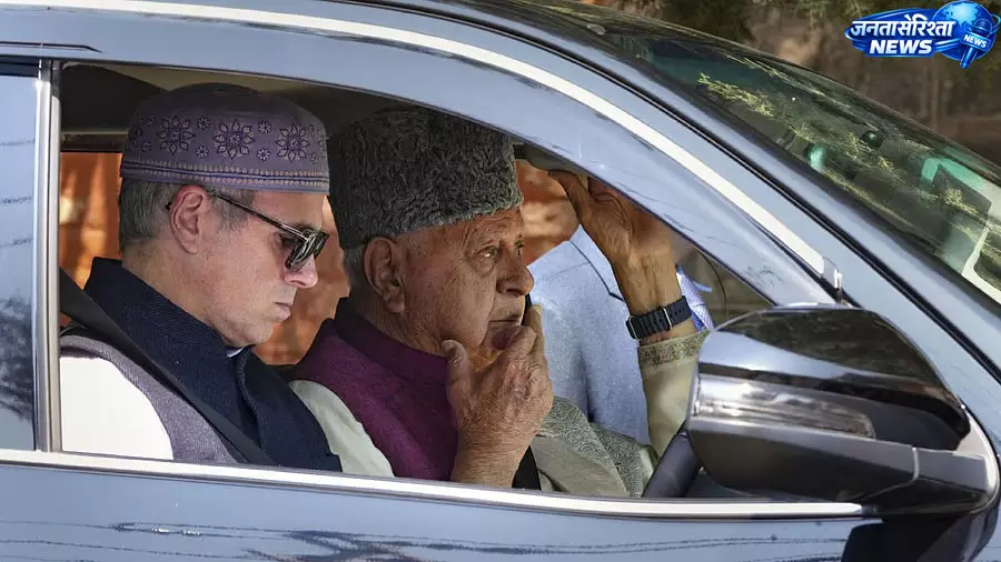 बारिश और बाढ़ के हालात के बीच उमर अब्दुल्ला जम्मू-कश्मीर लौटे बारिश और बाढ़ के हालात के बीच उमर अब्दुल्ला जम्मू-कश्मीर लौटे