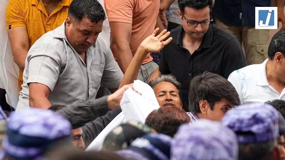 सोनम वांगचुक की पत्नी गीतांजलि ने किया दिल्ली हाईकोर्ट का रुख, पति को निजी अस्पताल में शिफ्ट करने की मांग