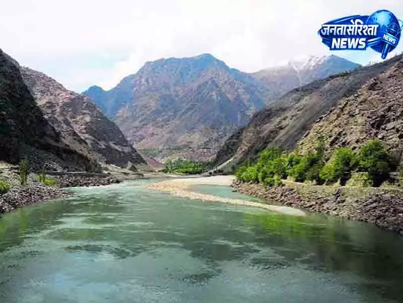 Mandi चिनाब-ब्यास लिंक परियोजना से बढ़ा खतरा Mandi चिनाब-ब्यास लिंक परियोजना से बढ़ा खतरा