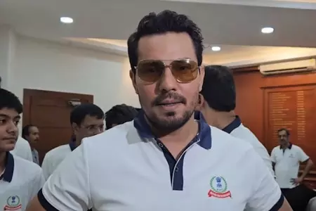 आयकर विभाग की वॉकथॉन 2026 में पहुंचे रणदीप हुड्डा, बोले- वॉकिंग है बेस्ट एक्सरसाइज आयकर विभाग की वॉकथॉन 2026 में पहुंचे रणदीप हुड्डा, बोले- वॉकिंग है बेस्ट एक्सरसाइज