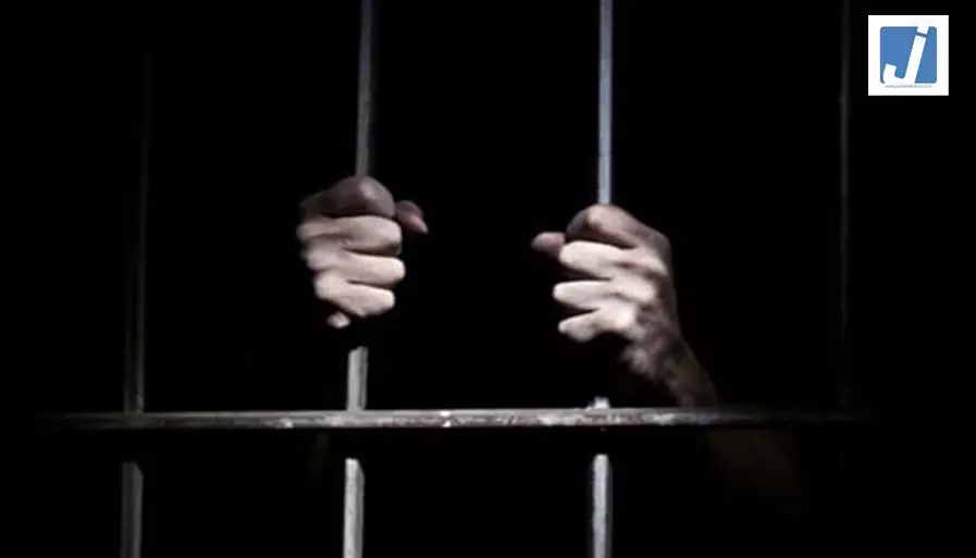 डिजिटली शोषण: पुलिस की बड़ी कार्रवाई, 10 आरोपियों को किया गिरफ्तार डिजिटली शोषण: पुलिस की बड़ी कार्रवाई, 10 आरोपियों को किया गिरफ्तार