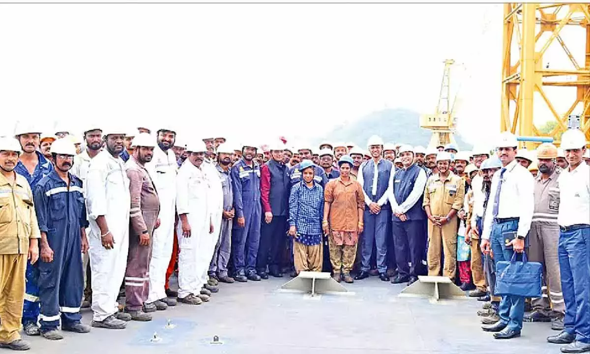 HSL के शानदार बदलाव और लगातार विकास की तारीफ़ हो रही है HSL के शानदार बदलाव और लगातार विकास की तारीफ़ हो रही है