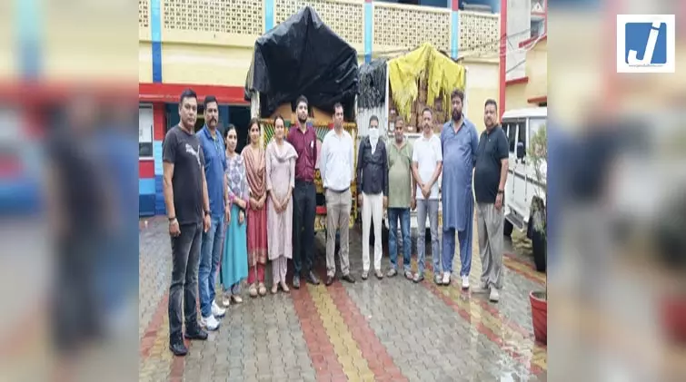 STF ने नकली दवाइयों की फैक्ट्री पकड़ी, भारी मात्रा में अवैध शराब भी बरामद STF ने नकली दवाइयों की फैक्ट्री पकड़ी, भारी मात्रा में अवैध शराब भी बरामद