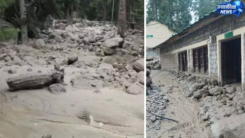 भारी बारिश से गारगे नाले में आई बाढ़, सांगला-छितकुल मार्ग पूरी तरह बंद भारी बारिश से गारगे नाले में आई बाढ़, सांगला-छितकुल मार्ग पूरी तरह बंद