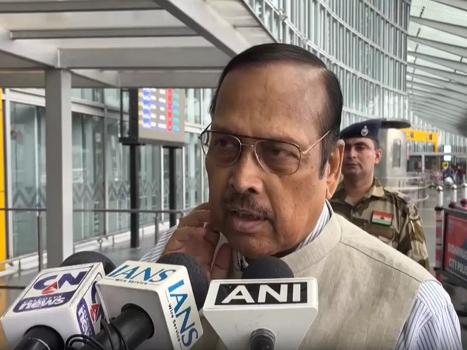 TMC के बागी सुखेंदु शेखर रॉय कल बीजेपी के राज्यसभा सांसद के रूप में शपथ लेंगे TMC के बागी सुखेंदु शेखर रॉय कल बीजेपी के राज्यसभा सांसद के रूप में शपथ लेंगे