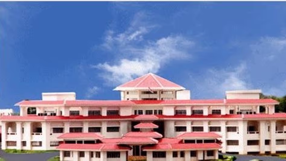 हाई कोर्ट: नौ बांग्लादेशी घुसपैठियों की सजा में संशोधन, देश से बाहर भेजने का हुक्म हाई कोर्ट: नौ बांग्लादेशी घुसपैठियों की सजा में संशोधन, देश से बाहर भेजने का हुक्म