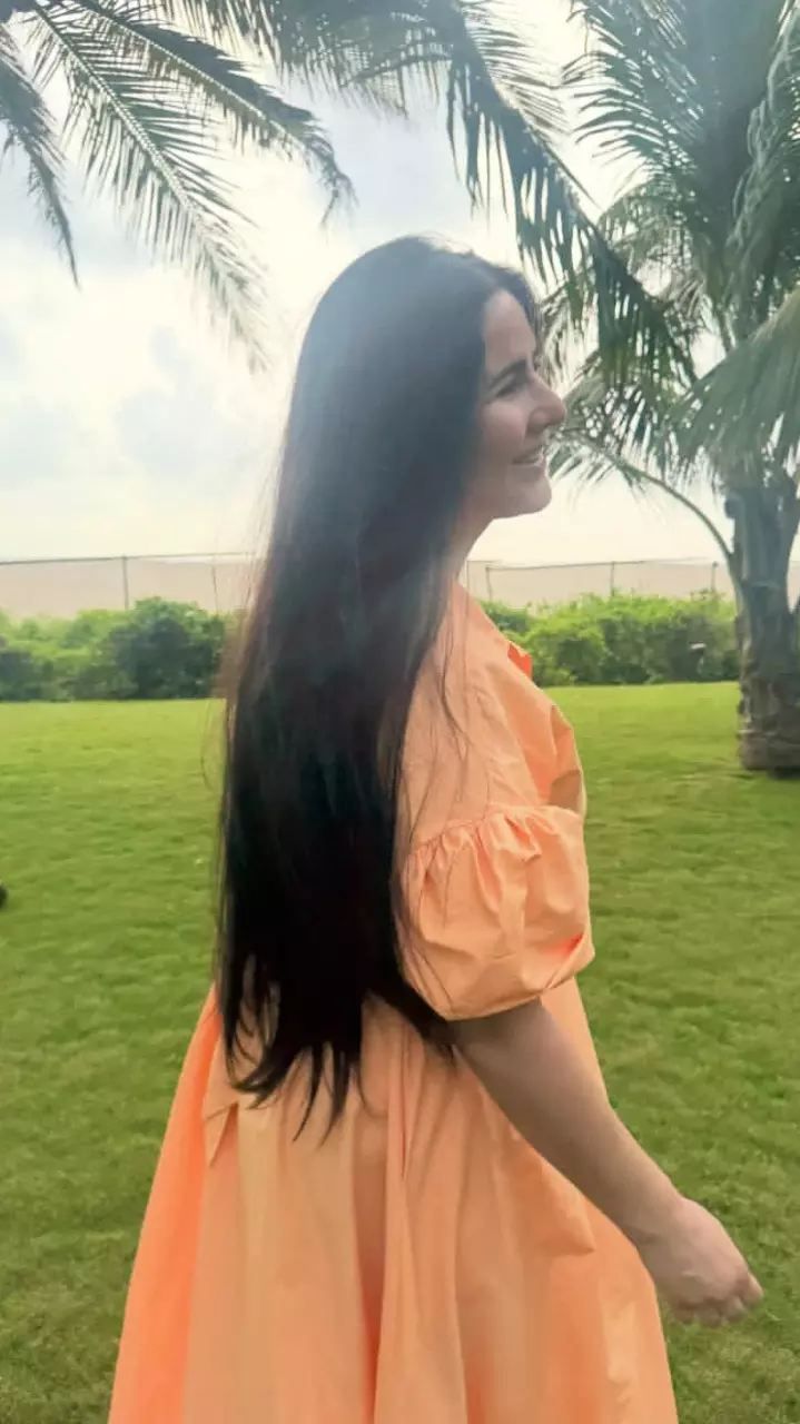 कैटरीना कैफ की फैमिली बर्थडे सेलिब्रेशन कैटरीना कैफ की फैमिली बर्थडे सेलिब्रेशन
