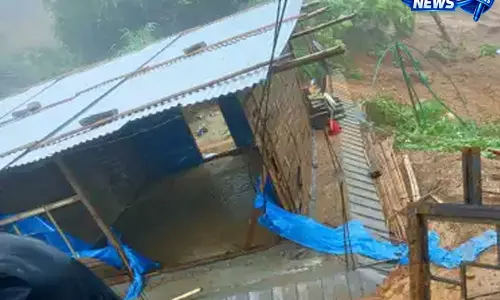 Nagaland के मॉम में भूस्खलन का कहर, चार लोगों की मौत, पांच अब भी लापता Nagaland के मॉम में भूस्खलन का कहर, चार लोगों की मौत, पांच अब भी लापता