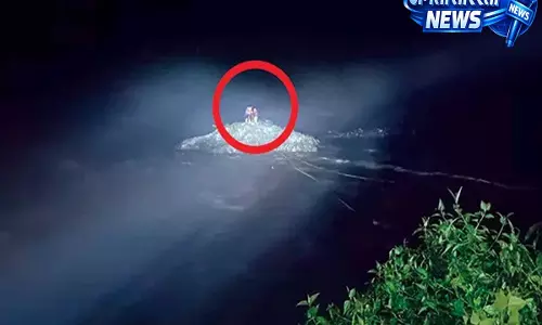 BOMDILA: घंटों की मशक्कत रंग लाई, फंसे तीन स्थानीय लोगों का सफल रेस्क्यू BOMDILA: घंटों की मशक्कत रंग लाई, फंसे तीन स्थानीय लोगों का सफल रेस्क्यू