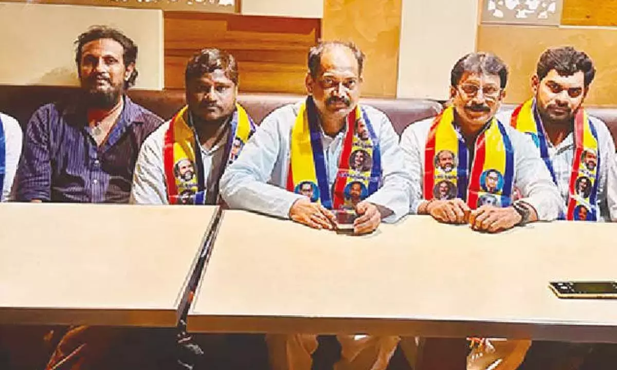 संशोधन विधेयक पर केंद्र को मनाने के लिए CM नायडू से आग्रह किया गया संशोधन विधेयक पर केंद्र को मनाने के लिए CM नायडू से आग्रह किया गया