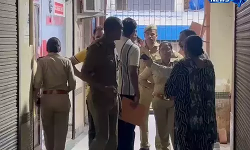 ग्रेटर नोएडा में बड़ा खुलासा, नौकरी का लालच देकर युवतियों के शोषण का आरोप, जांच शुरू ग्रेटर नोएडा में बड़ा खुलासा, नौकरी का लालच देकर युवतियों के शोषण का आरोप, जांच शुरू