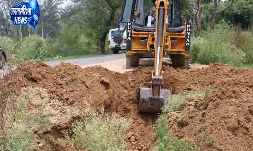 हरियाणा में Yamunanagar की 2 अवैध कॉलोनियों में नींव, चारदीवारी ढहा दी गईं हरियाणा में Yamunanagar की 2 अवैध कॉलोनियों में नींव, चारदीवारी ढहा दी गईं