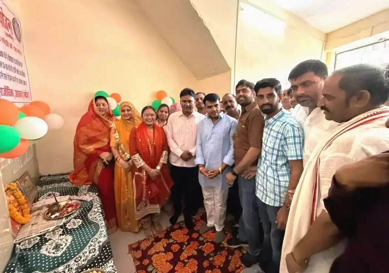 Chittorgarh: भजनलाल सरकार की कार्यशैली पारदर्शी और जनहितैषी : आक्या Chittorgarh: भजनलाल सरकार की कार्यशैली पारदर्शी और जनहितैषी : आक्या