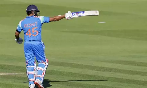 रोहित शर्मा ने इंग्लैंड में रचा इतिहास, आठ साल पुराना अपना ही रिकॉर्ड तोड़ा रोहित शर्मा ने इंग्लैंड में रचा इतिहास, आठ साल पुराना अपना ही रिकॉर्ड तोड़ा