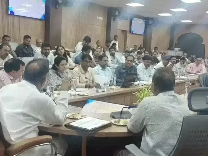 Kota: बिजली गुल होने पर बोले ऊर्जा मंत्री, विकास कार्यों में न आए रुकावट Kota: बिजली गुल होने पर बोले ऊर्जा मंत्री, विकास कार्यों में न आए रुकावट