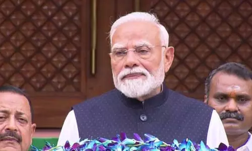 56 साल का नौजवान नहीं, 28 साल का युवा देश को आगे बढ़ा रहा , मॉनसून सत्र से पहले बोले पीएम मोदी 56 साल का नौजवान नहीं, 28 साल का युवा देश को आगे बढ़ा रहा , मॉनसून सत्र से पहले बोले पीएम मोदी