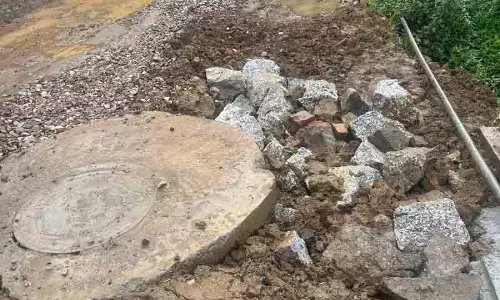 बारिश में खुदी सड़कों से Palampur परेशान
