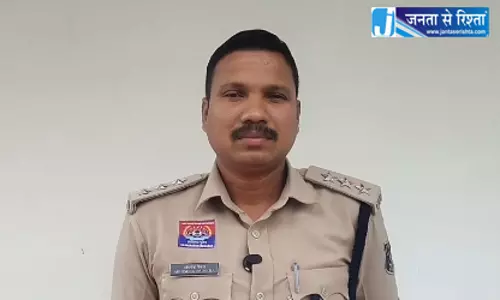 प्रेमी की मौत से सदमे में चली गई प्रेमिका, घर में लगाई फांसी प्रेमी की मौत से सदमे में चली गई प्रेमिका, घर में लगाई फांसी