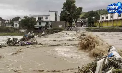राजौरी-पुंछ में बाढ़ और भूस्खलन से 13 मौतें राजौरी-पुंछ में बाढ़ और भूस्खलन से 13 मौतें