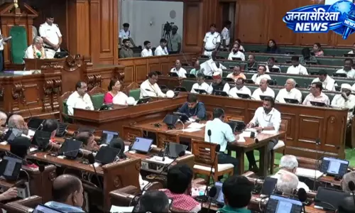 विधानसभा में पेश हुआ भारी-भरकम बजट, सरकार ने गिनाए लक्ष्य विधानसभा में पेश हुआ भारी-भरकम बजट, सरकार ने गिनाए लक्ष्य