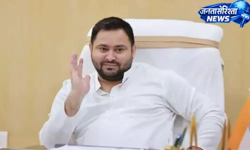 तेजस्वी की गैरमौजूदगी पर बीजेपी का हमला, बताया पार्ट टाइम नेता तेजस्वी की गैरमौजूदगी पर बीजेपी का हमला, बताया पार्ट टाइम नेता